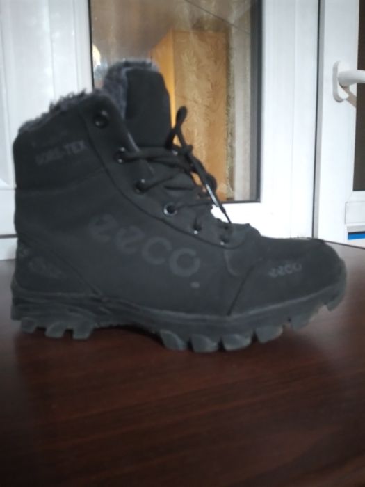 Зимние ботинки мальчику 33разм