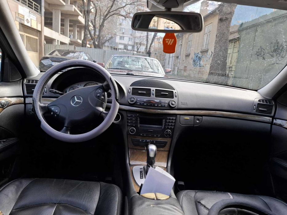 Mercedes-Benz E270