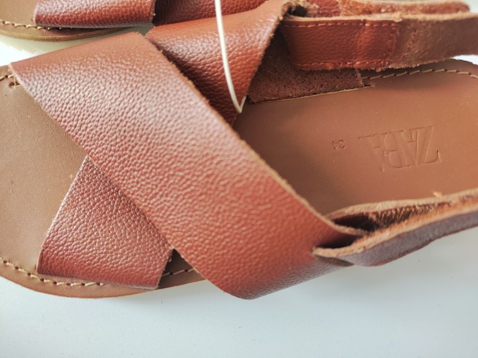 Сандалии для девочки Zara