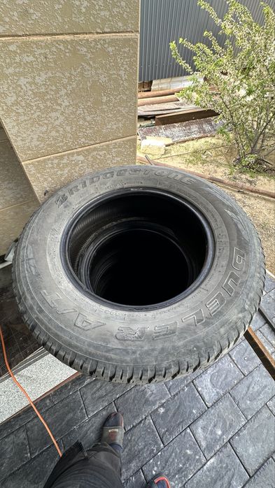 Резина bridgestone hilux