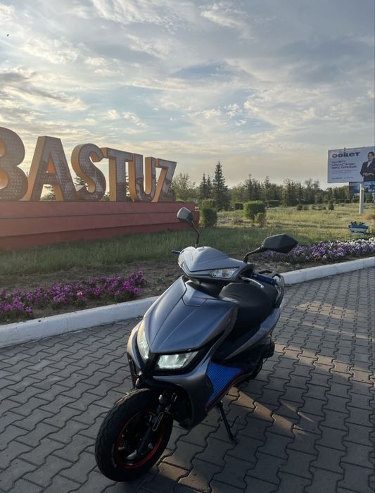 Продам скутер м8
