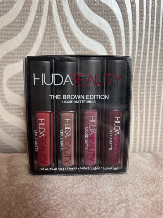 Lipgloss Fenty & Matte Lipstick Huda