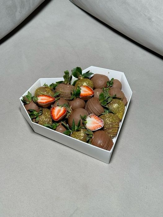 Сердце коробка для клубники