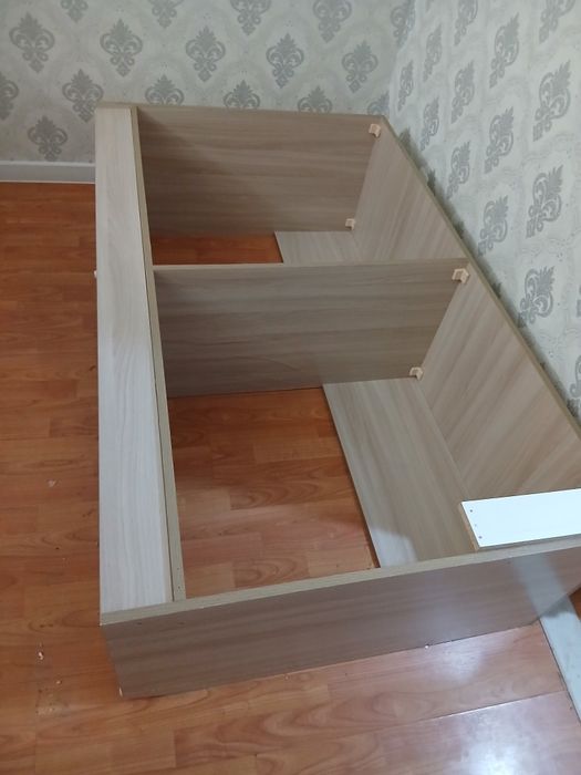 Старые мебели даром