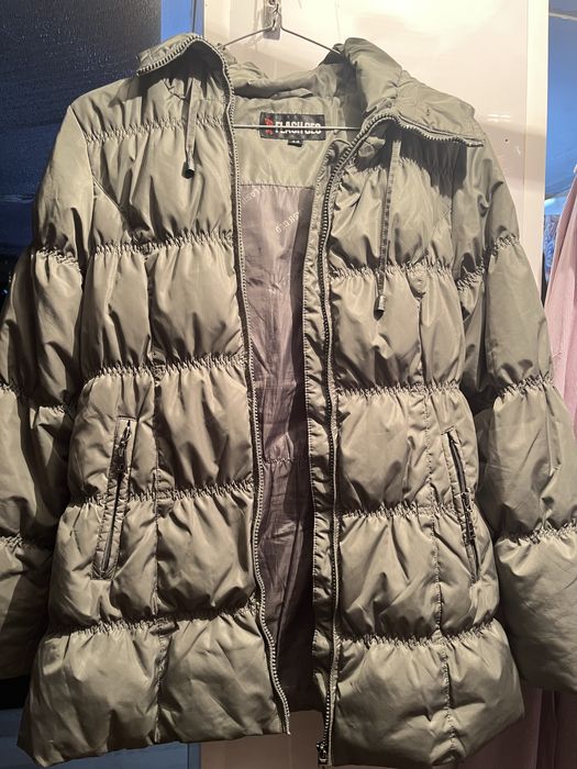 Продам зимние пуховики