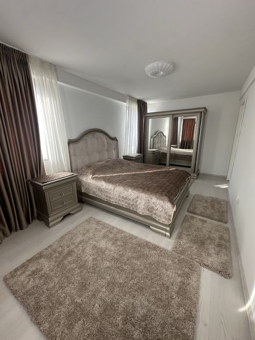 Inchiriez aparatament