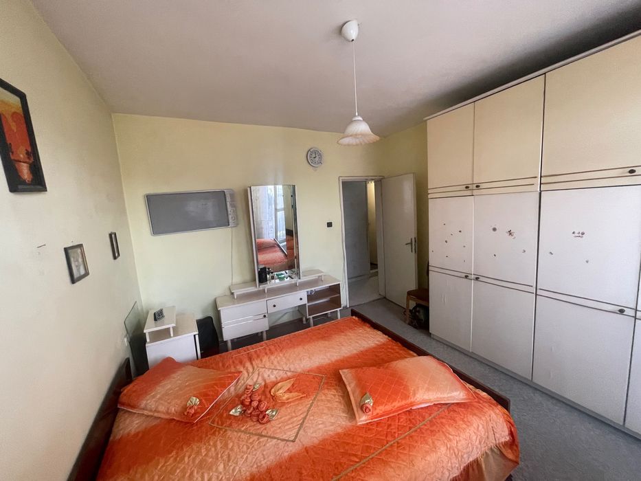 Двустаен апартамент Площад Македония