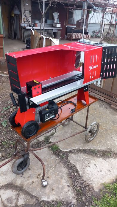 Хидравлична цепачка за дърва