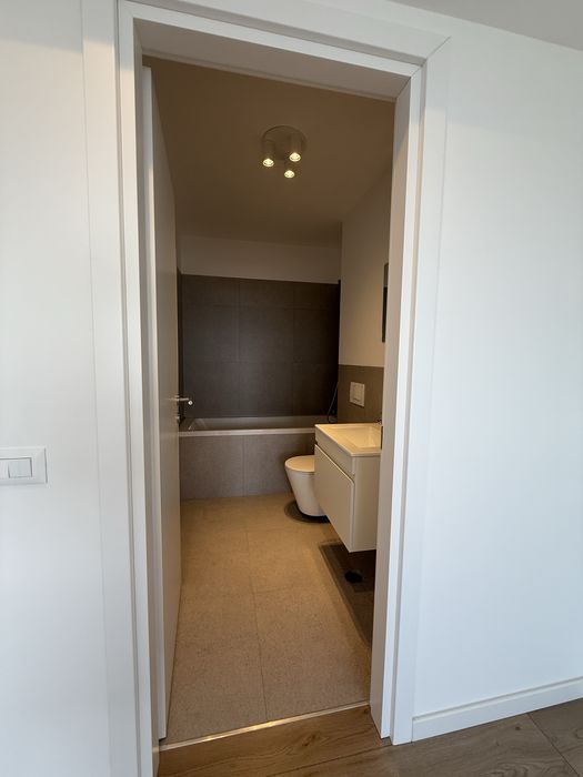 Apartament 4 camere de închiriat direct proprietar | Bloc nou | Ploiești – Gara de Sud