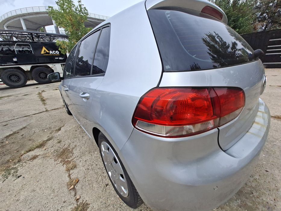 Dezmembrez Volkswagen Golf 6 2.0 Diesel  2009 CBDC