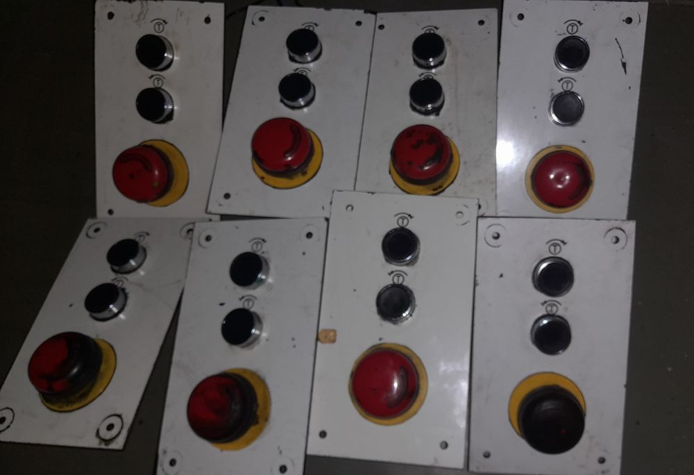 Пусковые кнопки пку-15