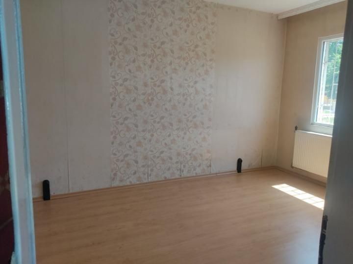 Дава се под наем Тристаен апартамент в Пловдив, Изгрев - 80 кв.м за 281 € - Снимка #3