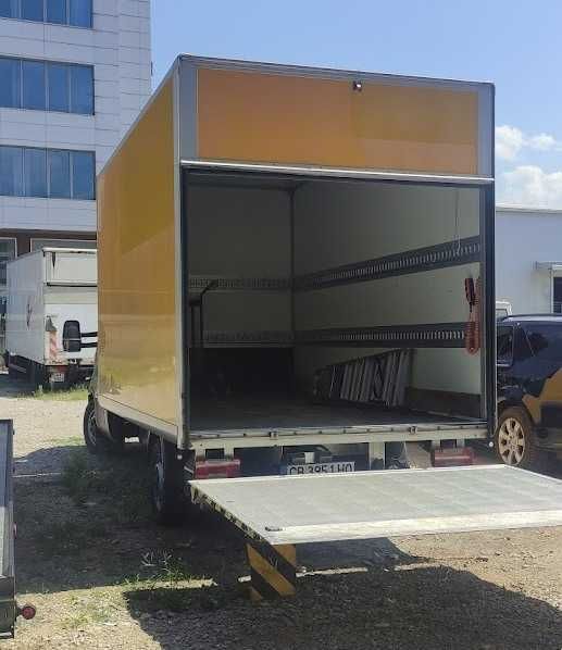 Бус под наем с падащ борд