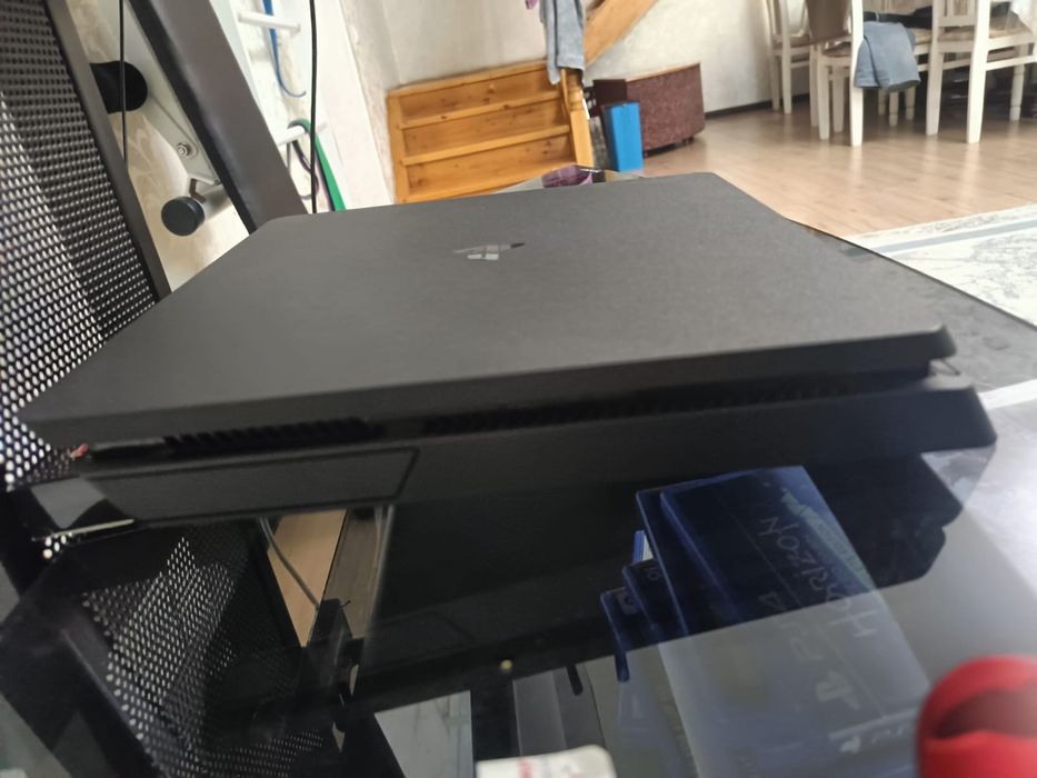 Ps 4slim 1TB отличное состояние