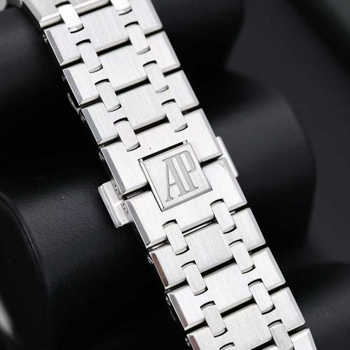 Audemars Piguet Royal Oak Chronograph 41mm “50th Anniversary” Blue Dial