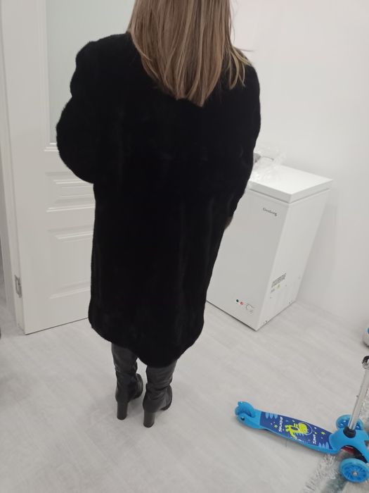 Продам норковую шубу