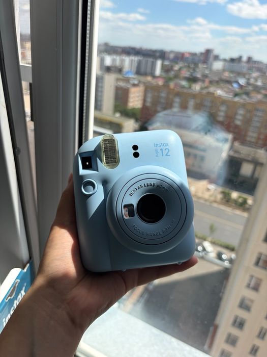 Instax mini 12 б/у в хорошем состоянии
