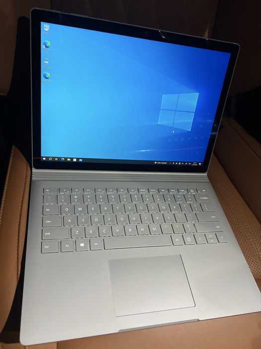 Surface Book2 i5 8gb ram 256 ssd GPU1050ti сенсорный 13 дюймов