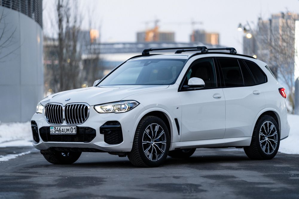 комплект дисков с резиной на BMW X5 2022года