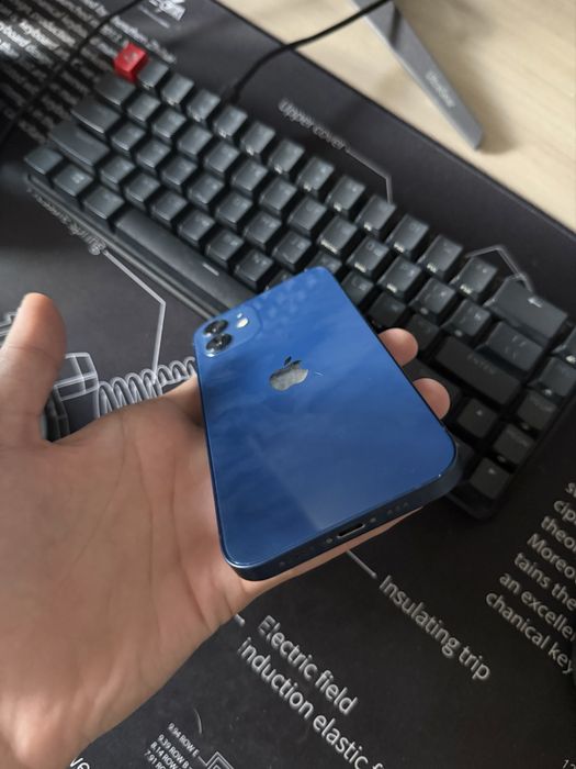 Apple 12 blue 64gb