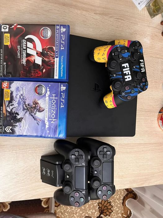 PlayStation 4 slim