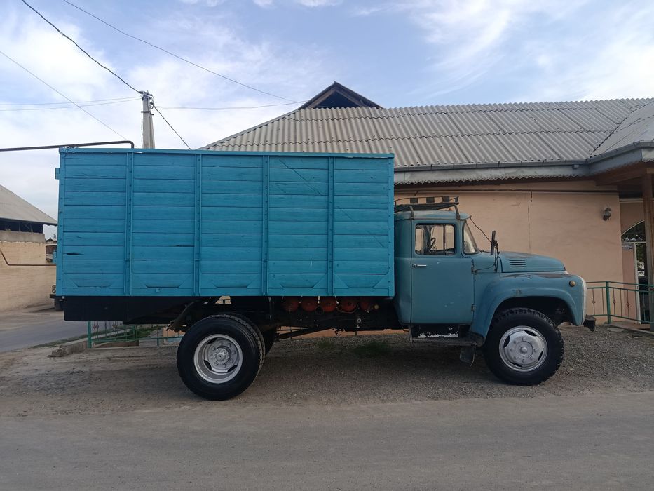 Zil 130 sotiladi yili 1991 .ontaradi.furgoʻn dokument