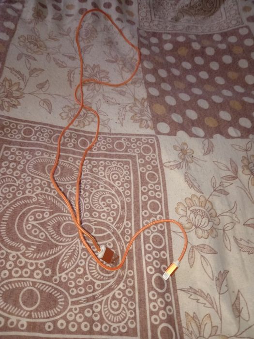 Продам зарядки на IPhone