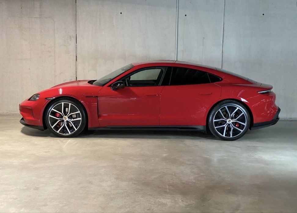 Porsche Taycan 4S Black Edition
