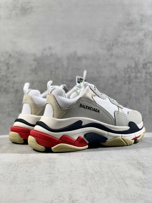 Adidasi Balenciaga Triple S Calitate Premium