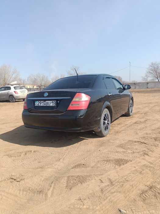 Машина Geely sc7