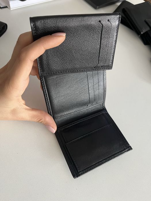 Портфейли от естествена кожа