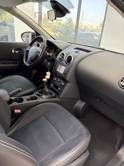 Nissan Qashqai 2013-09 | 1.6D-130CP | Navi | Pano | Camere | 249.000Km