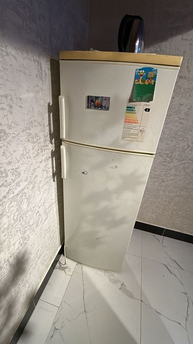 Холодильник рабочий