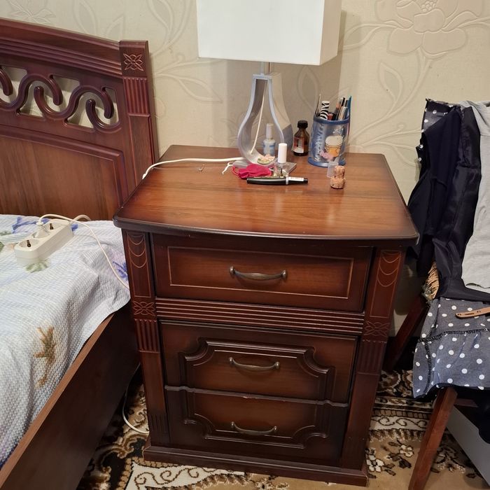Продается спальный гарнитур