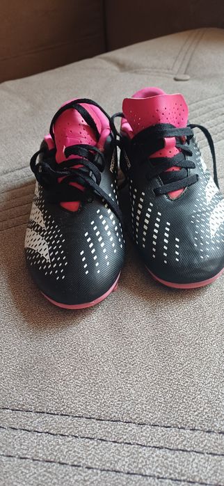 Ghete de fotbal adidas