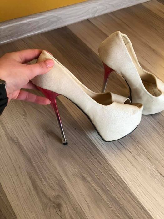 Официални обувки