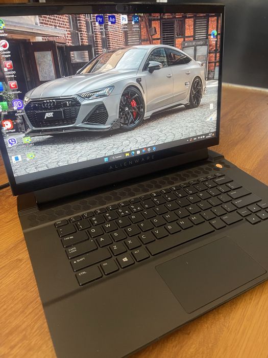 Alienware 15 R4 /I7 9750H/16GB/RTX 2080HQ/1TB SSD