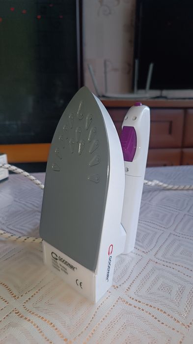 Утюг дорожный ..