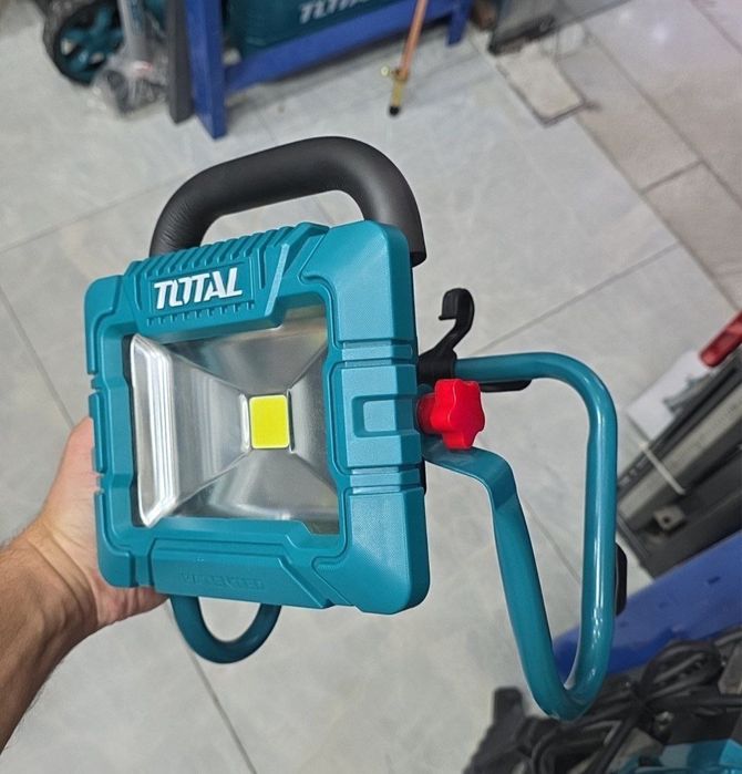 Фонарь прожектор фанар