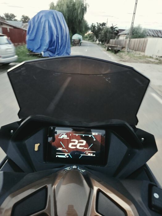 Maxiscuter Barton Bmax125