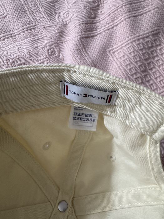 Продаю кепки оригинал Tommy Hilfiger