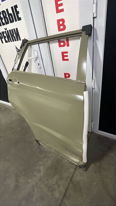 JETOUR X70 дверь есть