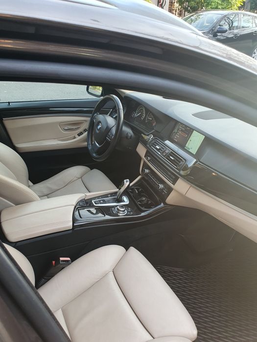 BMW F11 525 XD Soft Close Panoramic