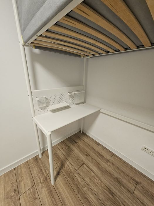 Vând pat supraetajat IKEA SMASTAD