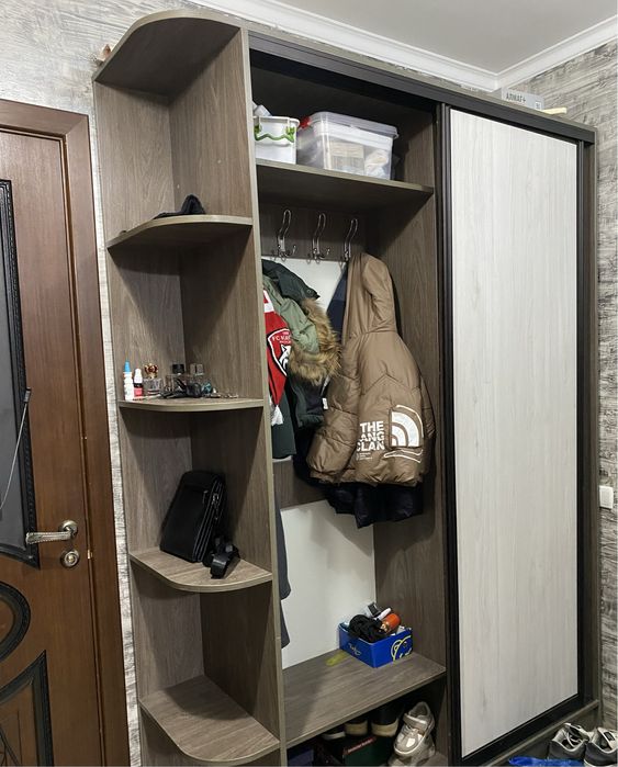 Продается прихожка купе шкаф