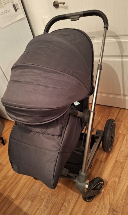 Коляска 2 в 1 в отличном состоянии