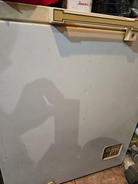 Продавам Фризер ракла 220л.