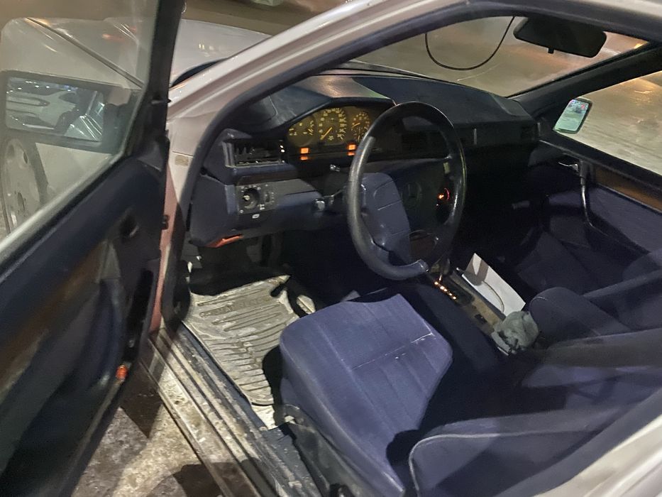 мерседес 124 е 1991год