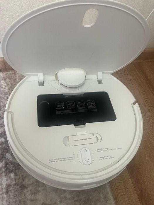 Продам робот пылесос Xiaomi
