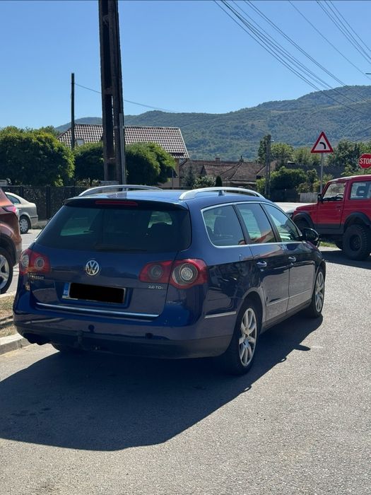 Vând Volkswagen Passat B6